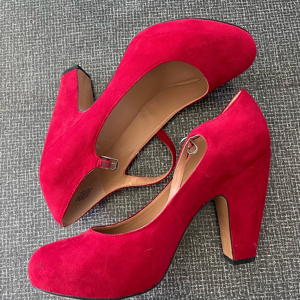 Crown Vintage Bold Red Heels